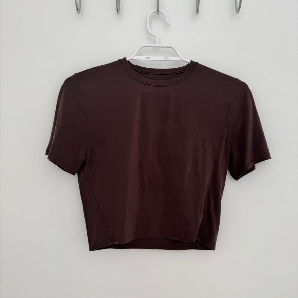 Lululemon Wundermost Ultrasoft Nulu cropped t-shirt- espresso